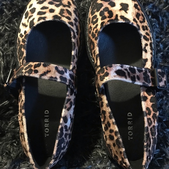 torrid LEOPARD Mary-Janes! - Picture 5 of 7